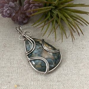 Wire wrapped moss agate pendant